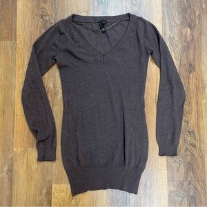 H&M brown deep v-neck sweater size 4